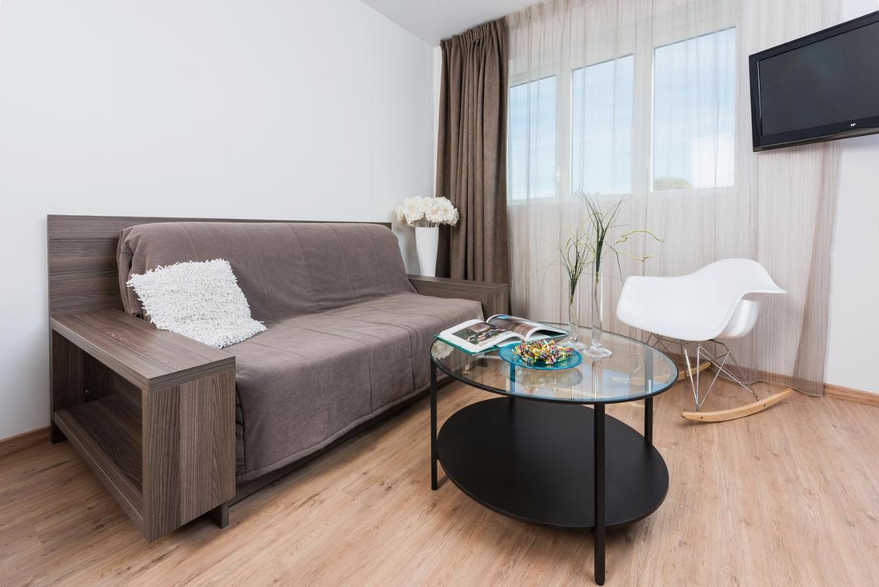 Teneo Apparthotel Talence - Arthena Buitenkant foto