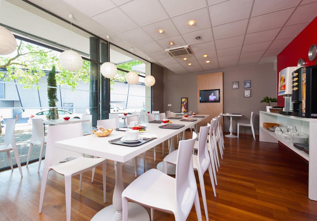 Teneo Apparthotel Talence - Arthena Buitenkant foto